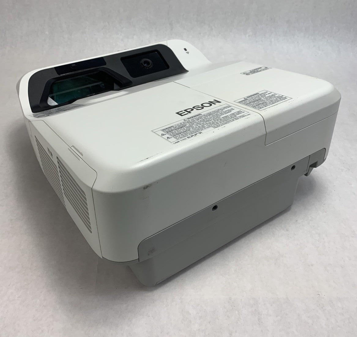 Epson PowerLite 695Wi H740A LCD Lamp Projector 2666 Lamp Hours - No Remote0