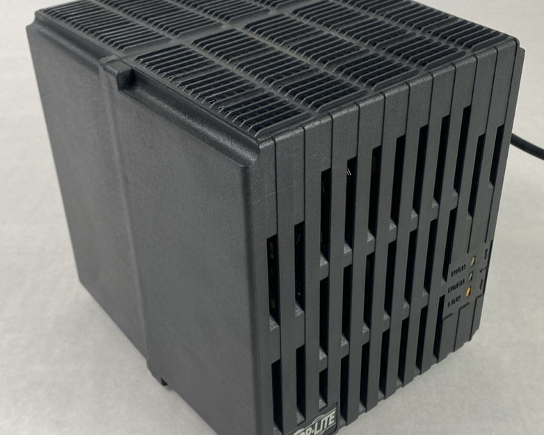 Tripp Lite Line Conditioner LR1000 with Power Cord Power Tested