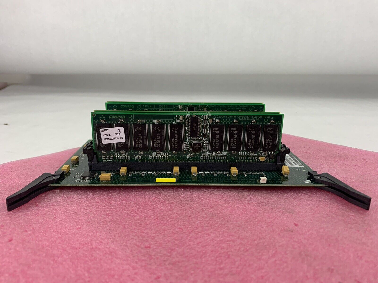 HP Compaq DEC ES45 54-30348-02 A03 ALPHA Server Memory Riser With 4x 256MB DIMMs
