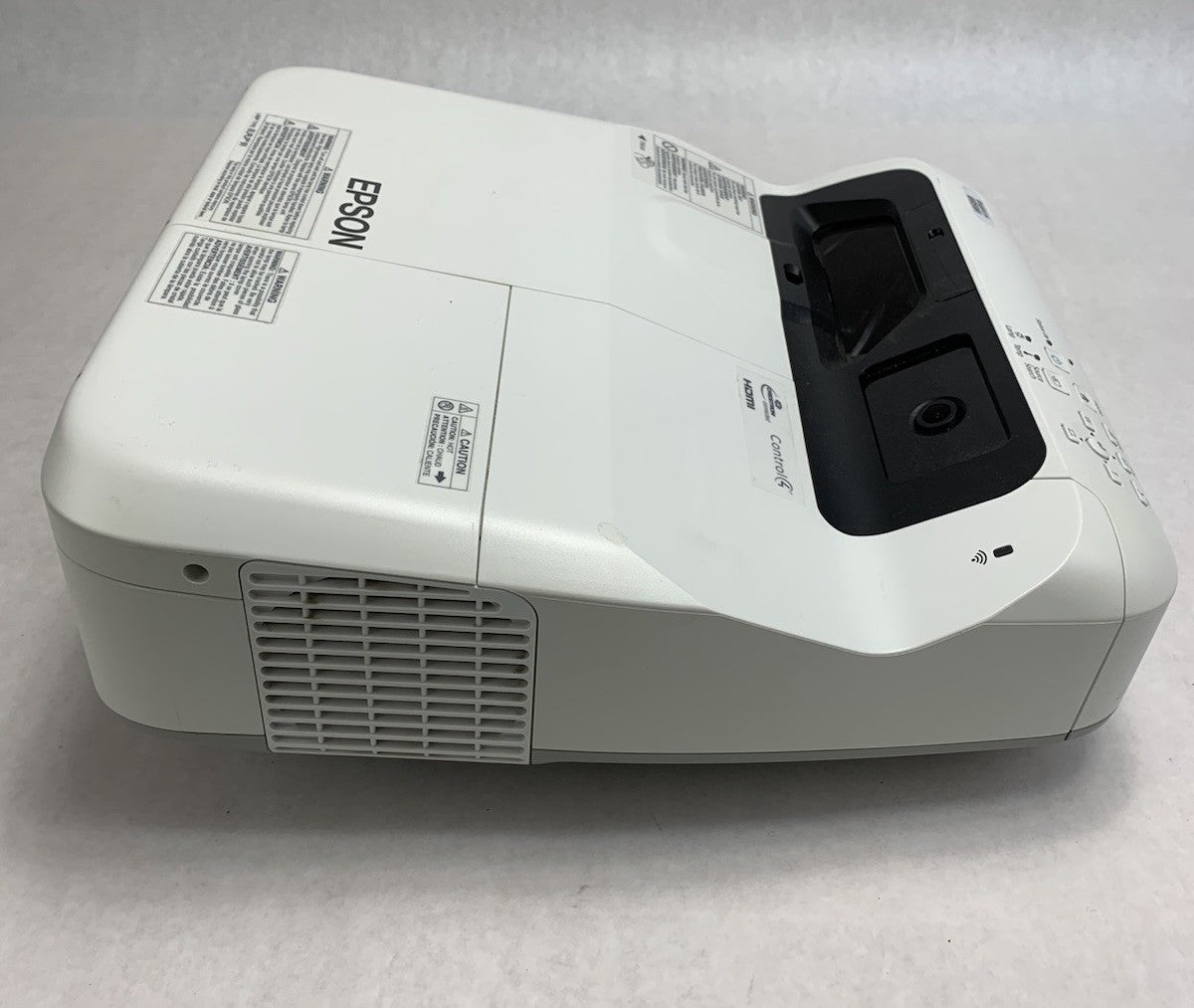 Epson PowerLite 695Wi H740A LCD Lamp Projector 3941 Lamp Hours - No Remote2