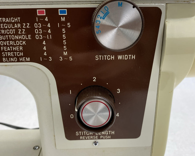 Vintage Janome New Home Model 640 Sewing Machine - Pedal and Manual With Case