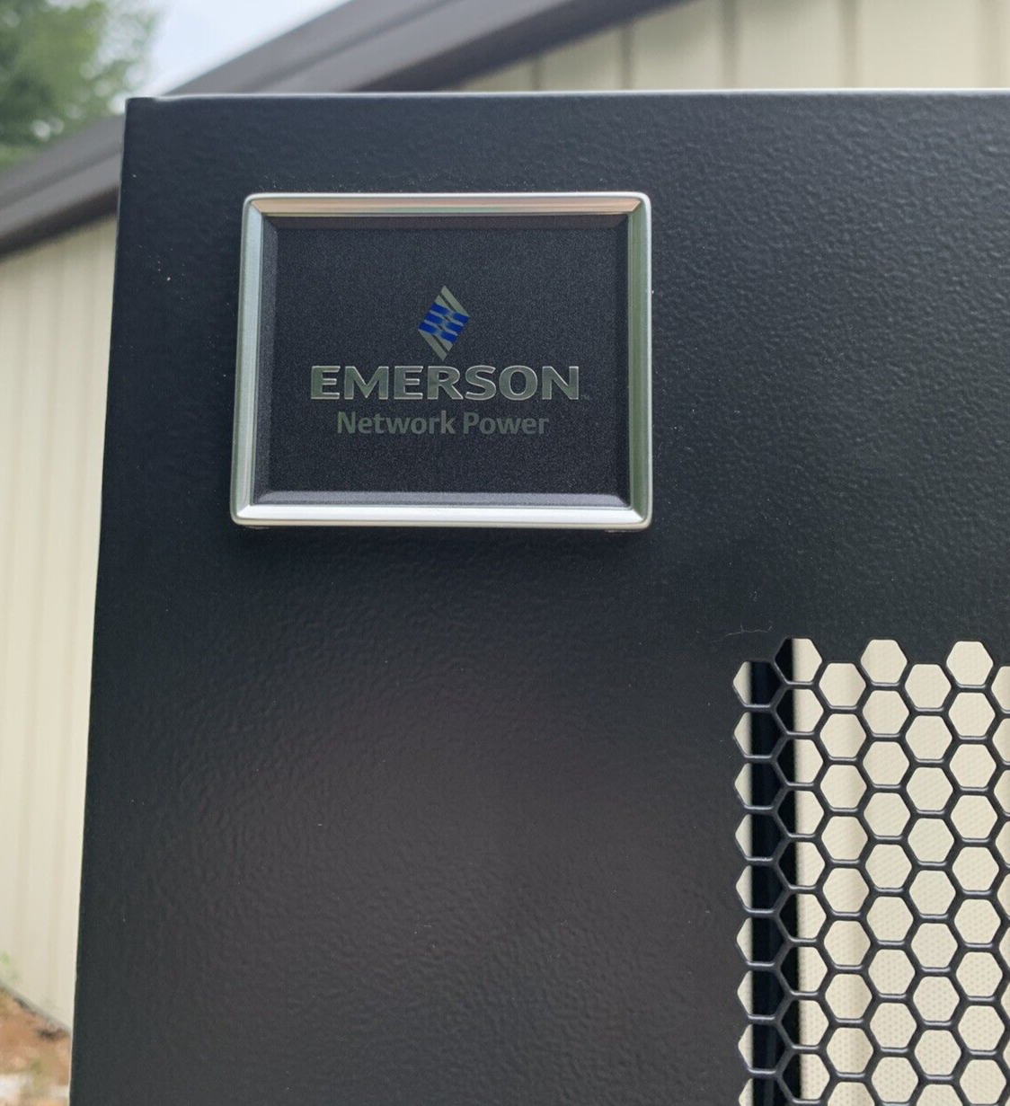 Emerson Knurr DCM Server Rack 42U 78"-48"-28"