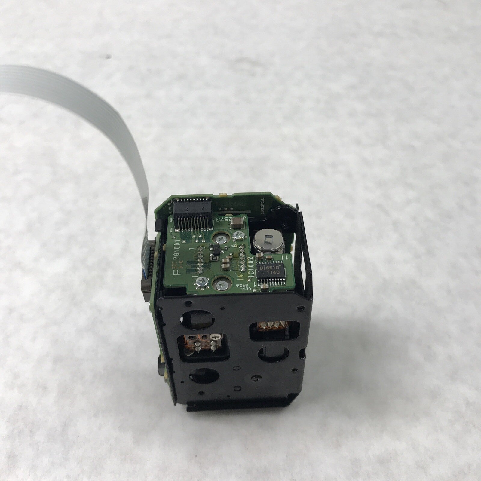 Hitachi VK-U114R Compact Chasis CCD Camera Mini Dome Camera Head