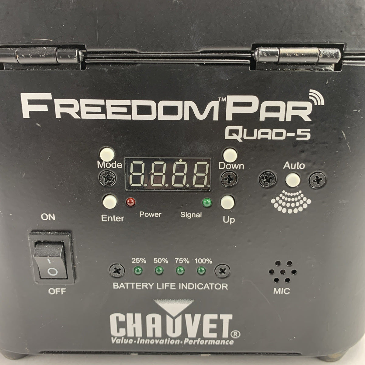 Chauvet DJ Freedom Par Quad-5 240V 116W Battery Power Wireless LED Wash Uplight2
