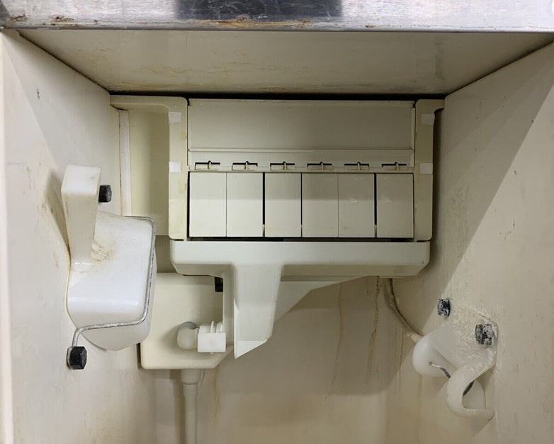 Hoshizaki Ice Maker AM-50BAE-AD Commercial Ice Maker Untested For Parts & Repair