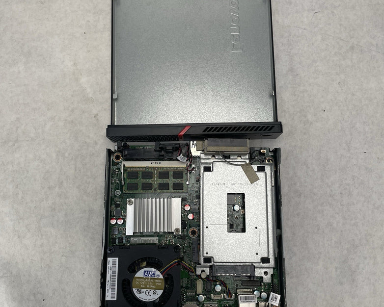 Lenovo ThinkCentre M600 Pentium J3710 1.60 GHz 1x8 GB Ram No HDD No OS