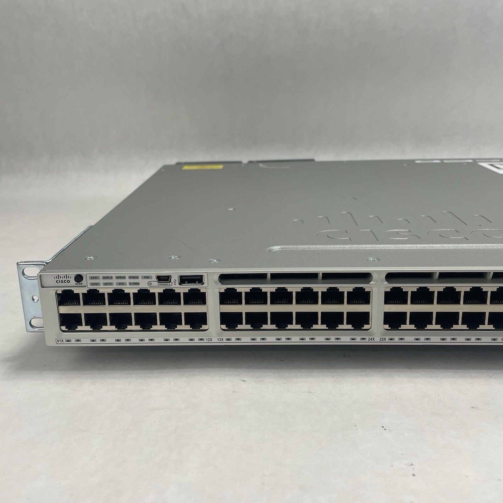 Cisco WS-C3850-48P-S 48 V07 Port Switch 1x 1100W PSU 2x 10Gig Tested & Reset3