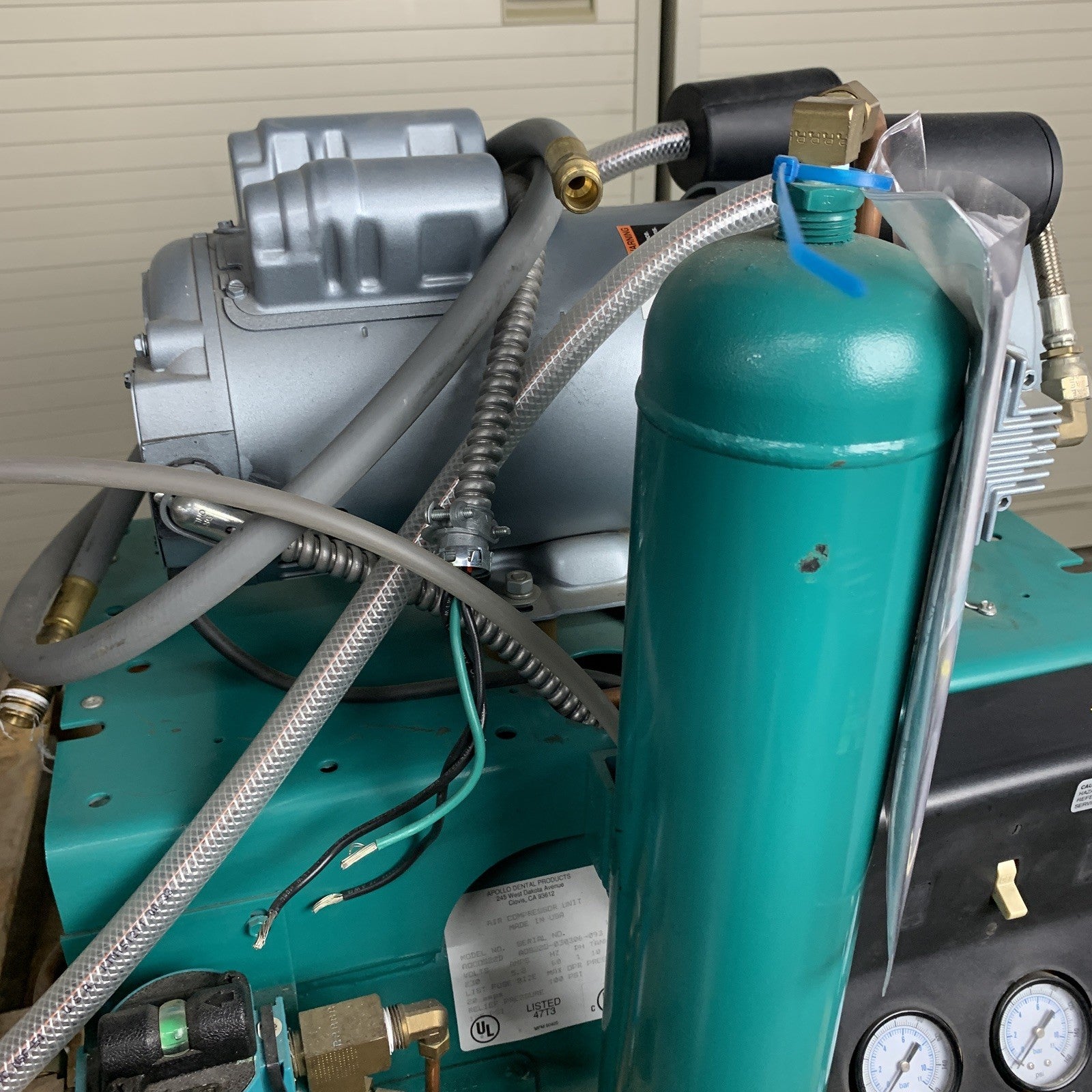 ADP Apollo A0C0S22D Dental Air Compressor Unit Oil Lubricated 1HP 230V