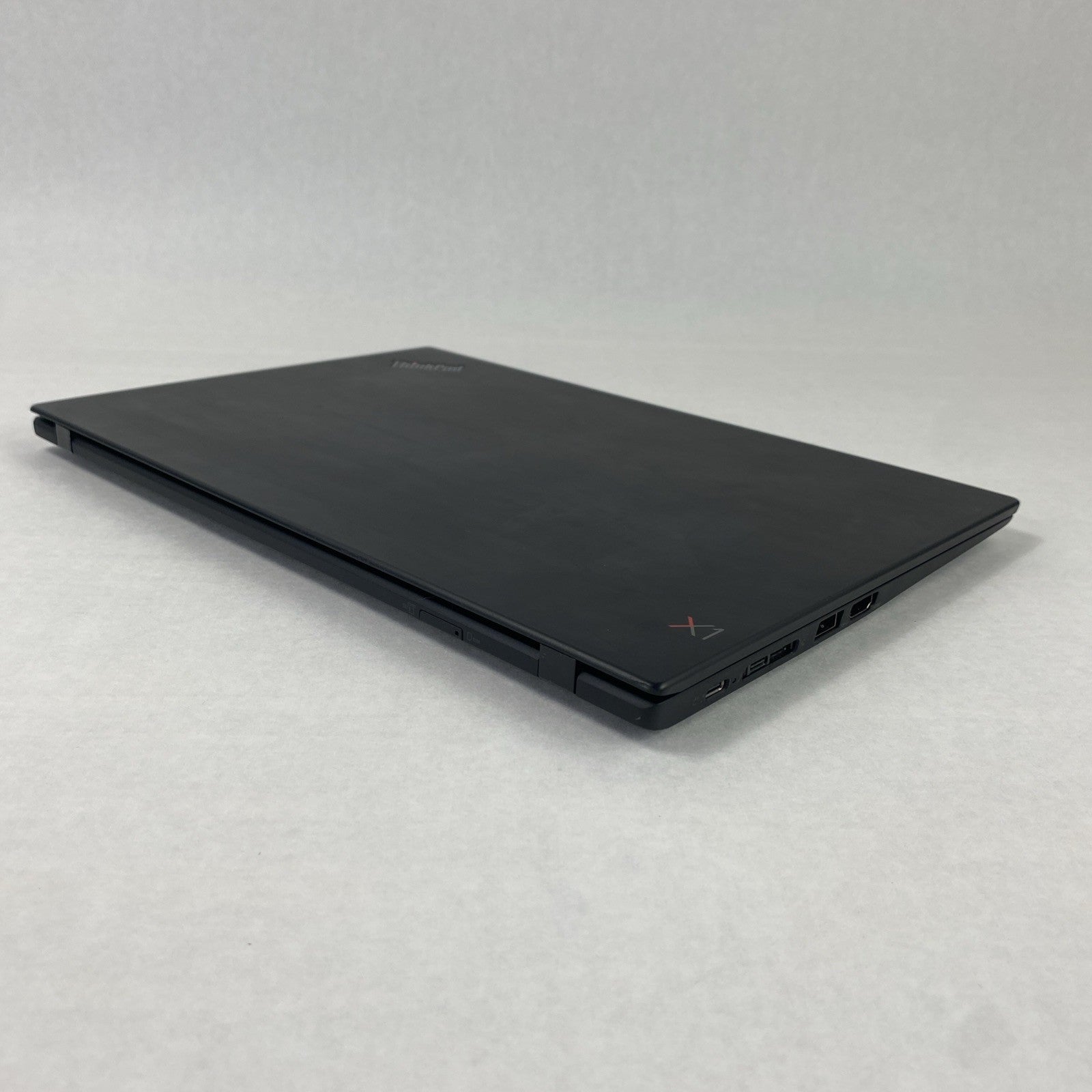 Lenovo ThinkPad X1 Carbon 6th Gen i5-8350U 1.70 GHz 8 GB RAM 14.0" No HDD No OS