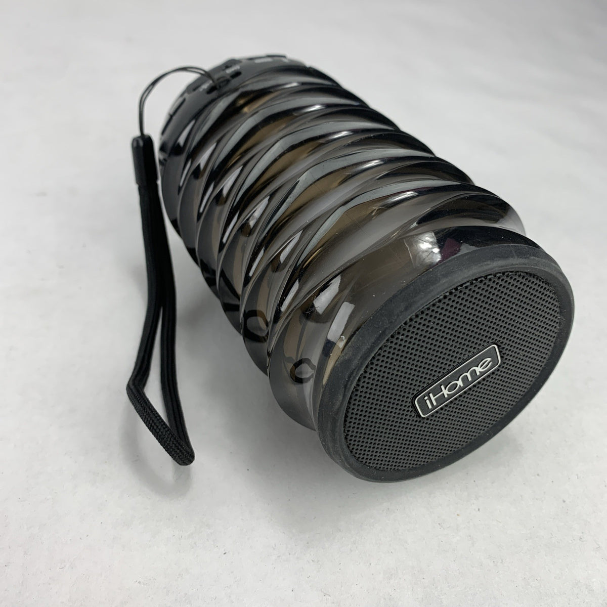 iHome iBT76 Portable LED Color-Changing Bluetooth Speaker - No Charger - Tested0