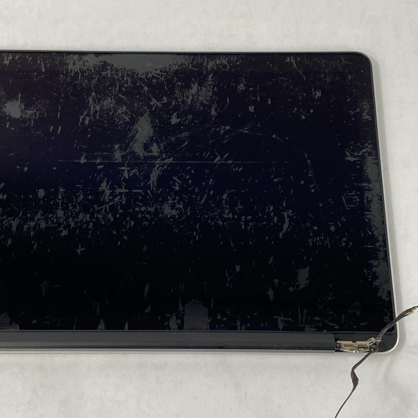 Apple MacBook Pro A1502 13.3-inch Screen Display Assembly Tested3
