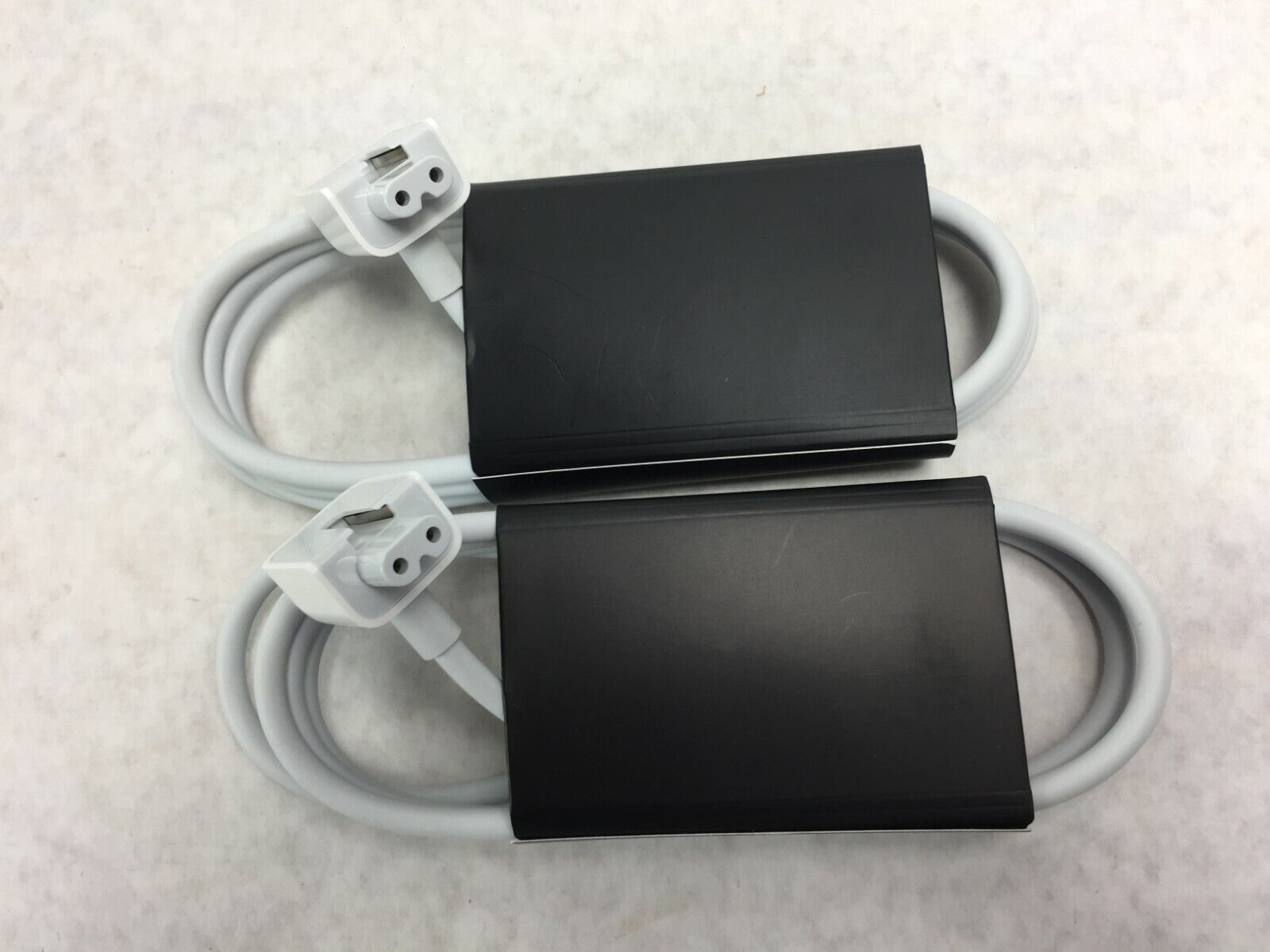 Lot of 2  OEM Apple (Longwell)  E344535  LS-7A  2.5A 125V  6Ft  AC Power Cord