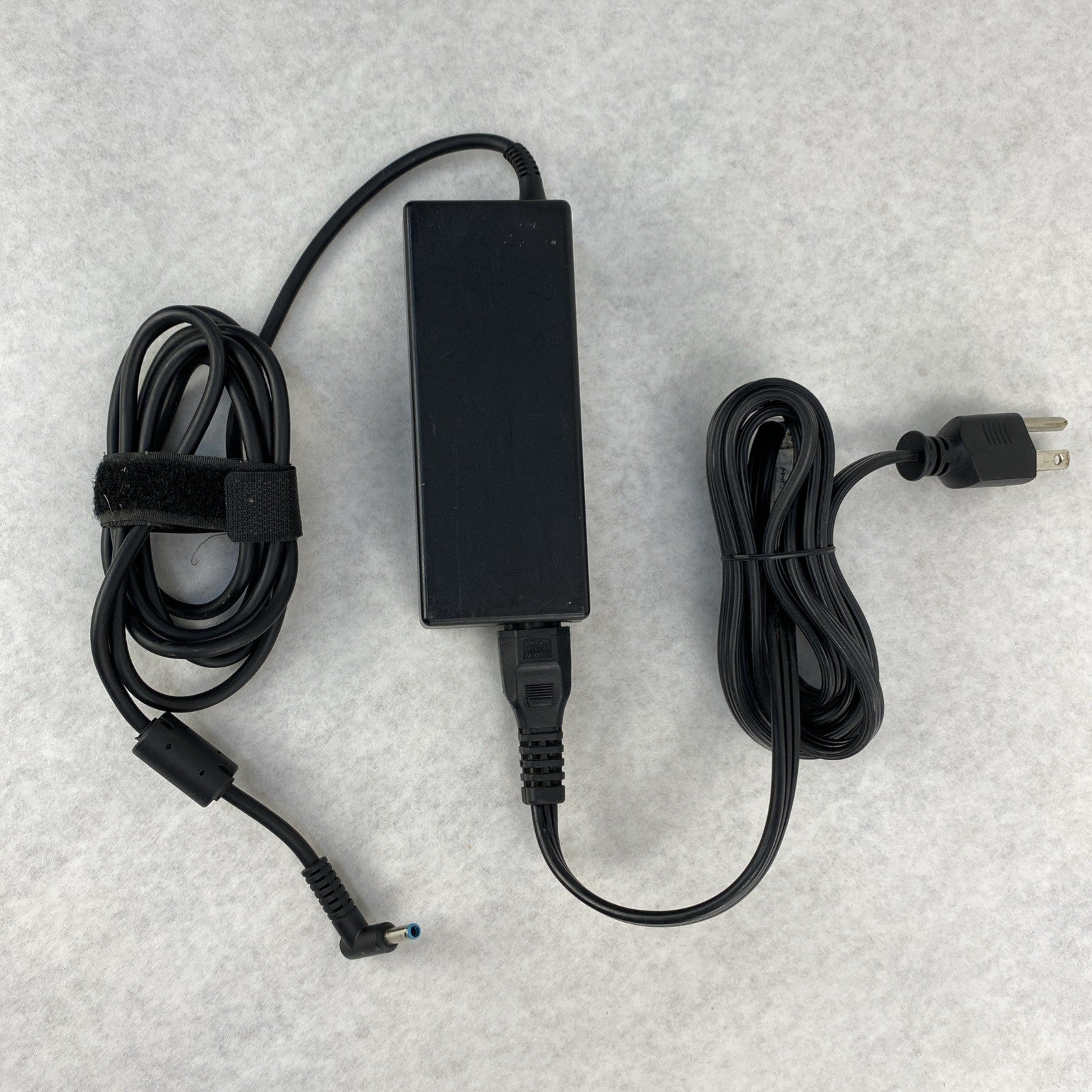 HP PPP012C-S 90W 19.5V 4.62A Blue Tip Barrel AC Power Adapter (Lot of 8)2