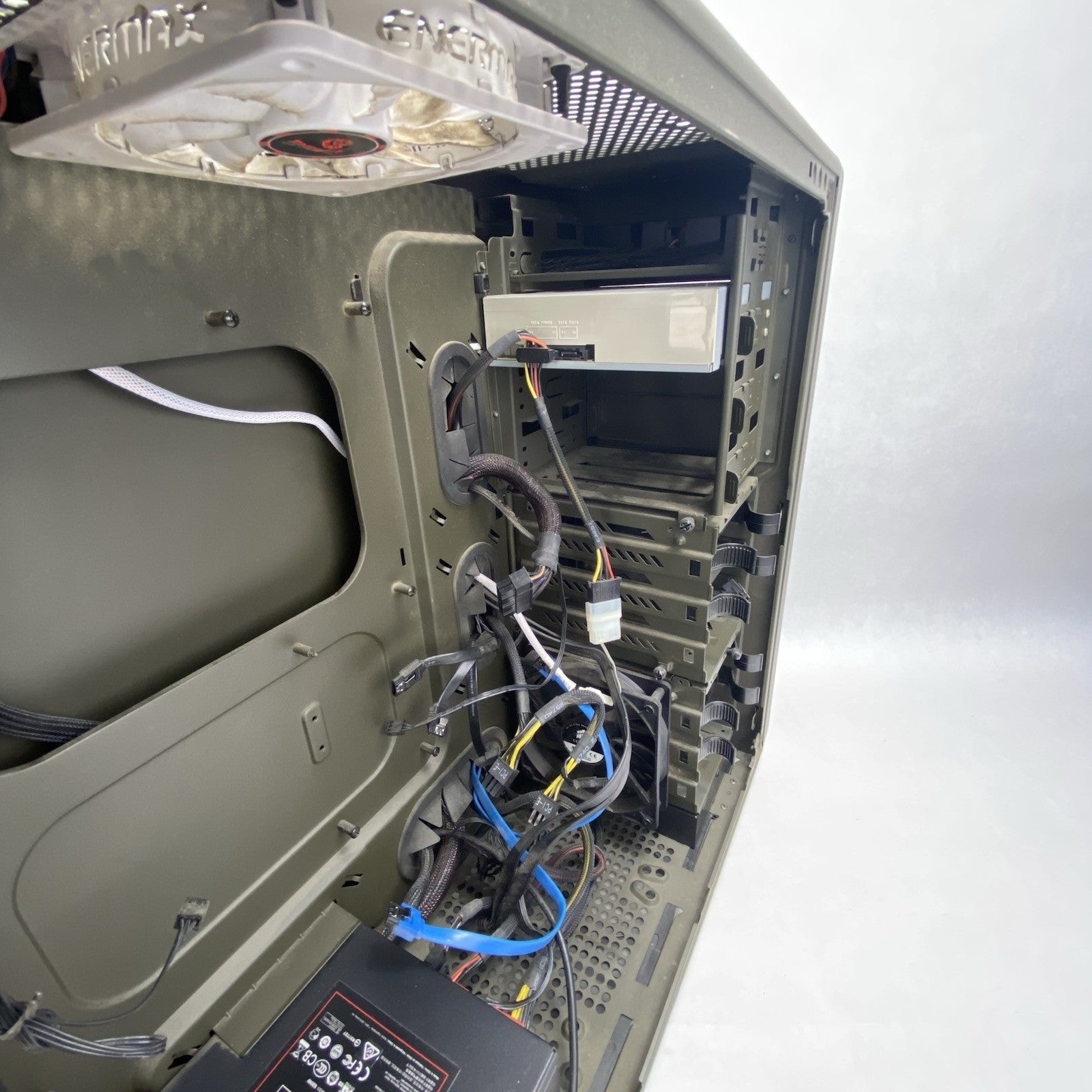 Corsair Vengeance C70 Mid Tower Gaming Case Antec HCG-520M 520W PSU11