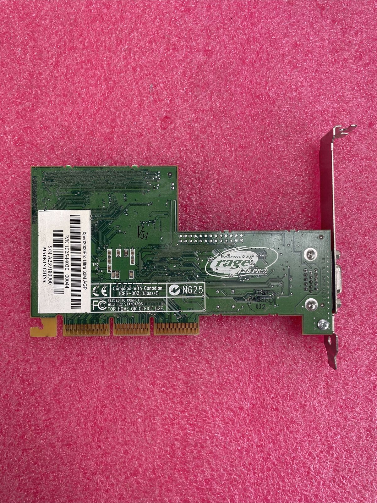 Rage Xpert2000Pro Ultra 32M AGP Graphics Card