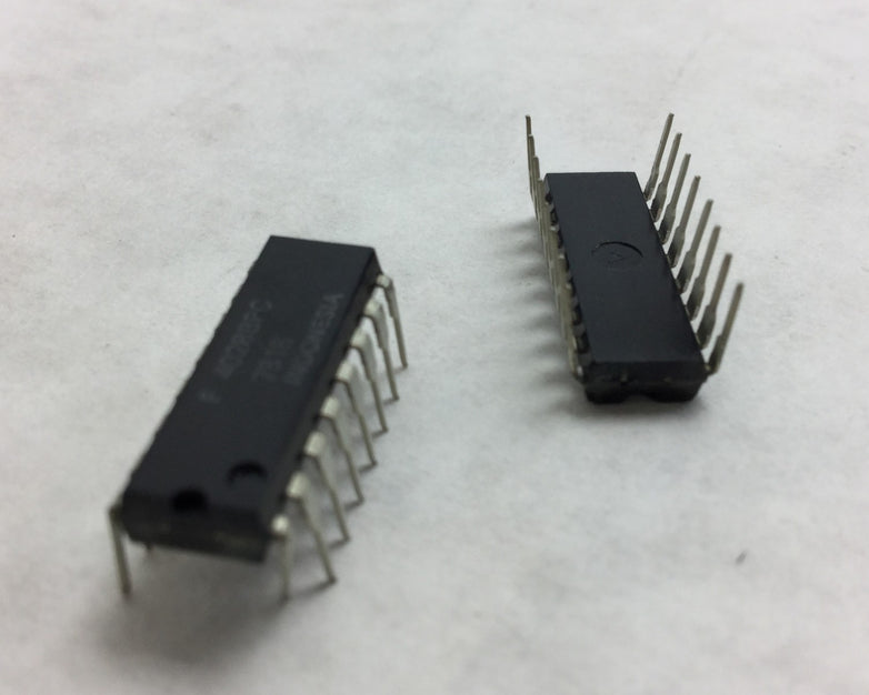 Fairchild 4028BPC Integrated Circuit   16 Pin  Lot of 23