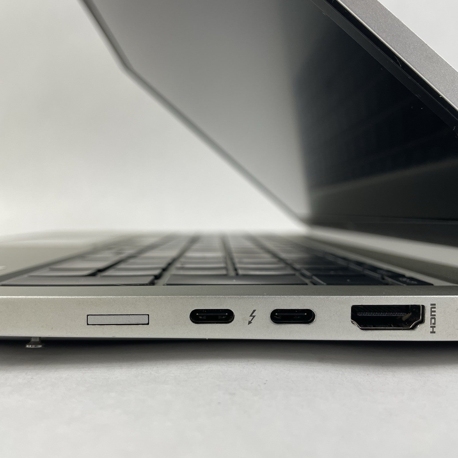 HP EliteBook 850 G7 15.6" i5-10210U 1.60 GHz 8 GB RAM No SSD/OS/AC - Bad Edge9