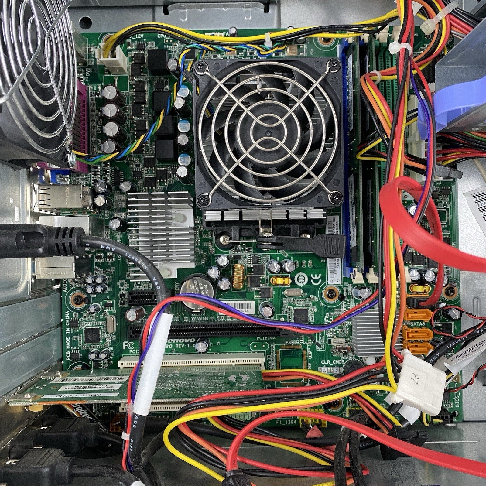 Lenovo ThinkCentre 9953CTO Athlon Dual Core 5000B 2.60GHz 4GB RAM No HDD No OS