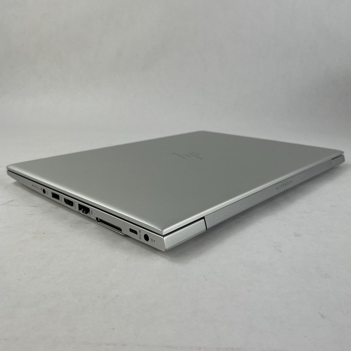 HP mt45 14" AMD Ryzen 3 Pro 3300U 2.10 GHz 4 GB RAM No SSD/OS/AC11