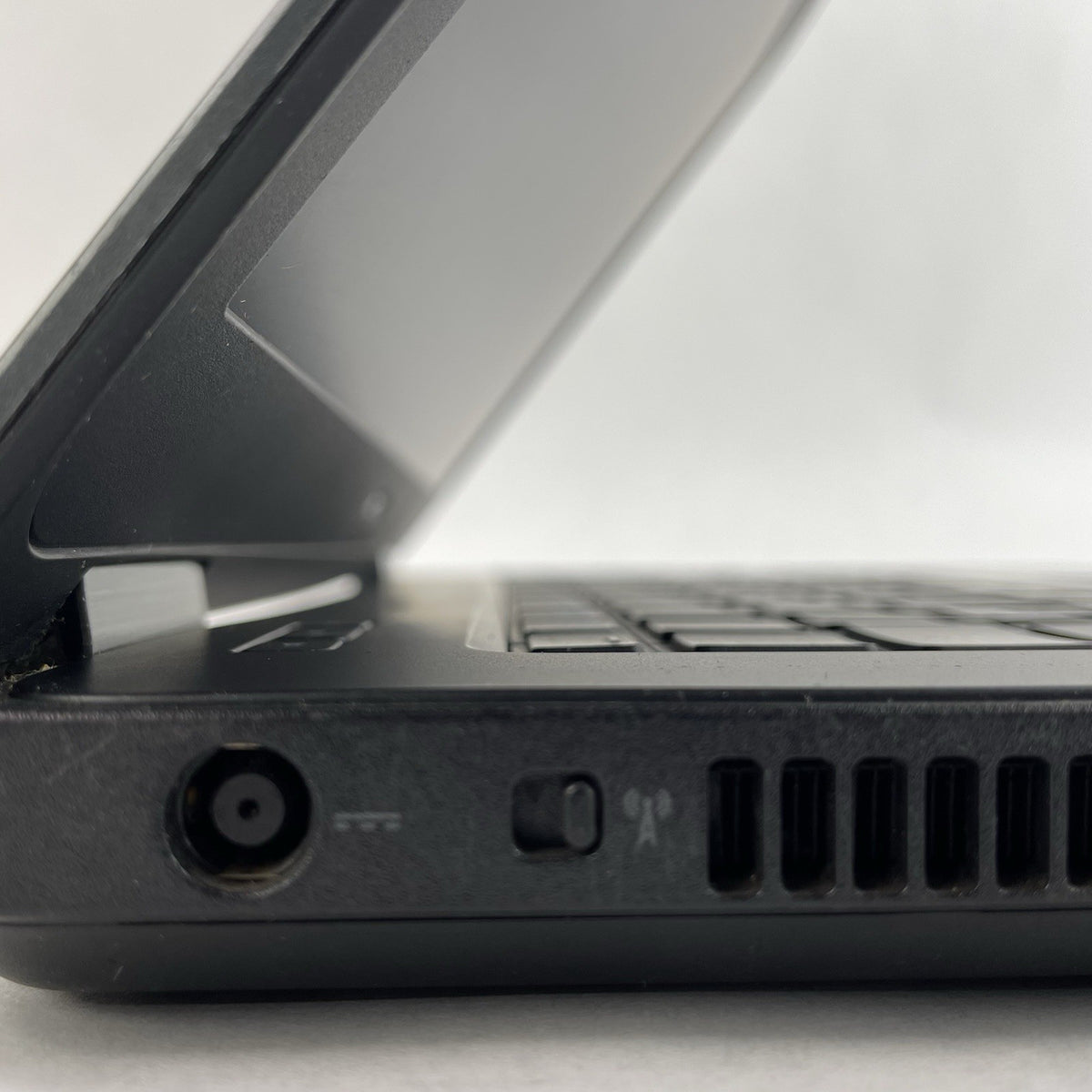 Dell Latitude E55440 14" i5-4310U 2.00 GHz 4 GB RAM No SSD/OS/AC/Batt6
