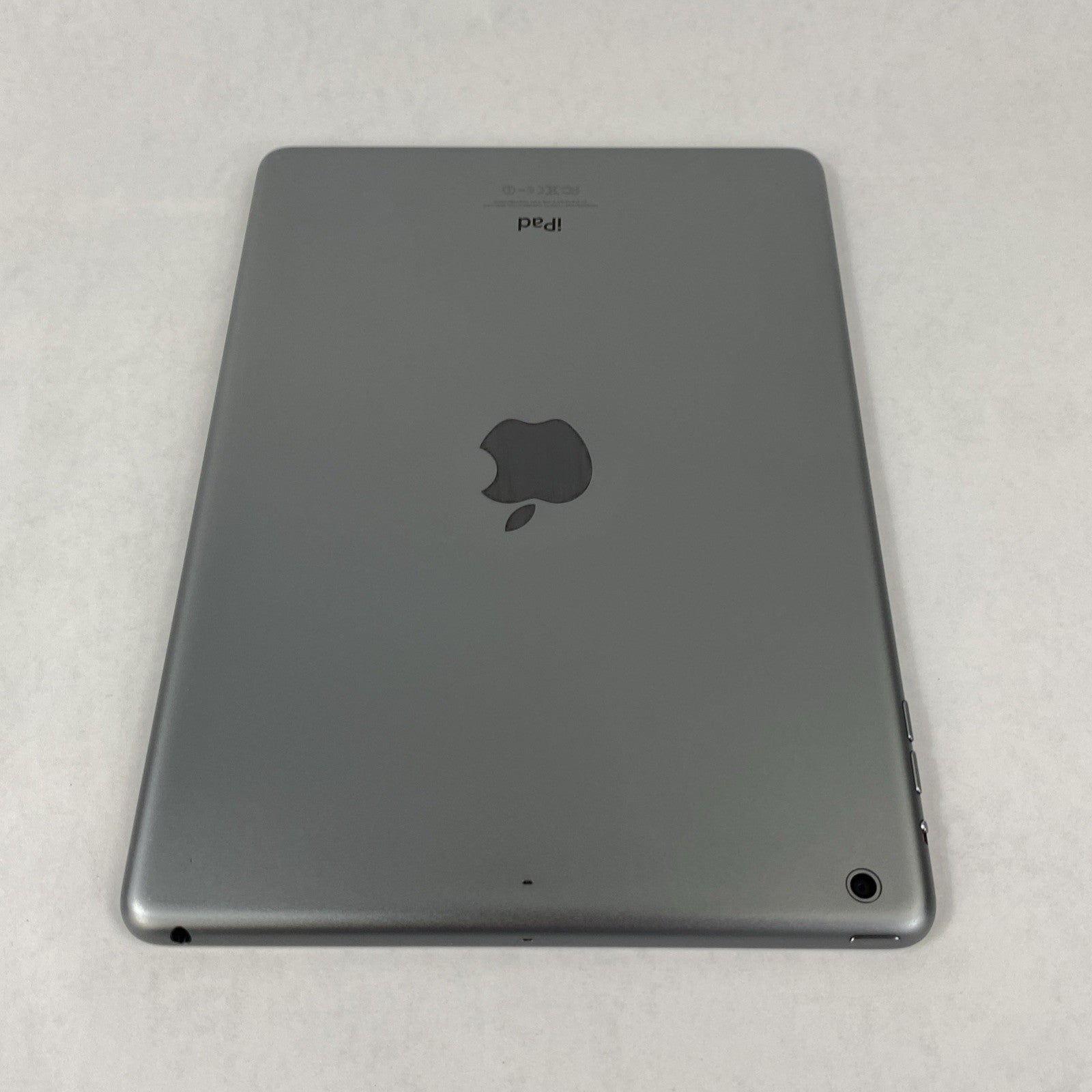 Apple iPad Air 1st Gen A1474 64GB Wi-Fi 9.7" Space Gray IOS 12.5.814