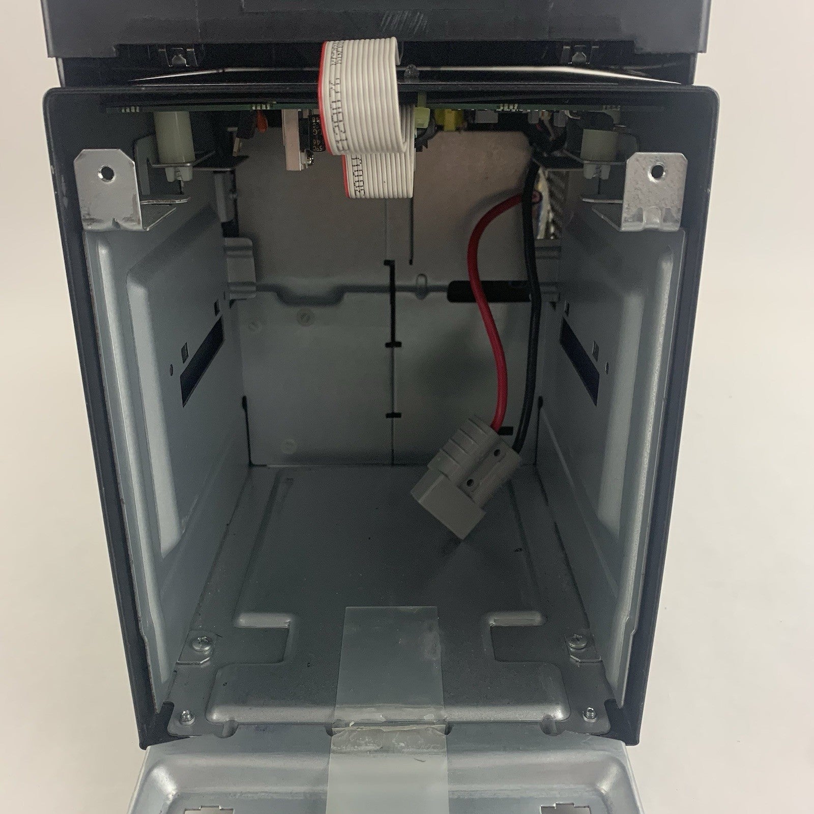 APC Smart-UPS SMT1500 LCD 1000W 1500VA 120V 8 Outlet Tested No Battery7