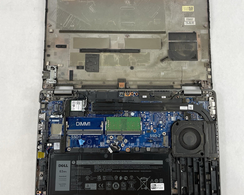 Dell Latitude 5520 15.6" i5-1135G7 1.40 GHz 8 GB RAM No SSD/OS/AC - Bad Paint