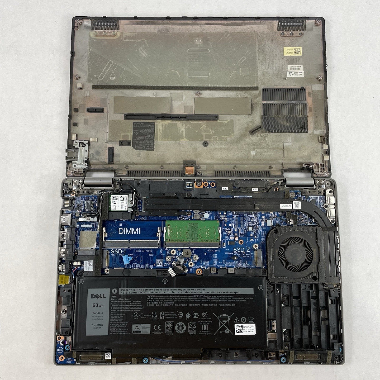 Dell Latitude 5520 15.6" i5-1135G7 1.40 GHz 8 GB RAM No SSD/OS/AC - Bad Paint17