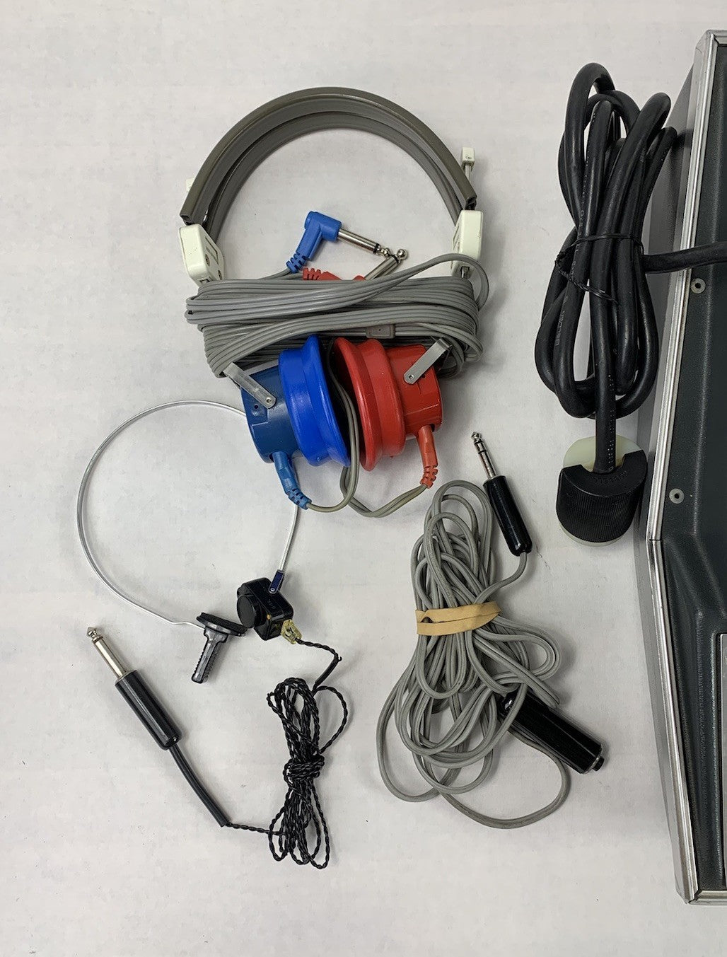Beltone Special Instruments 120 Audiometer w/ Headphones - Untested