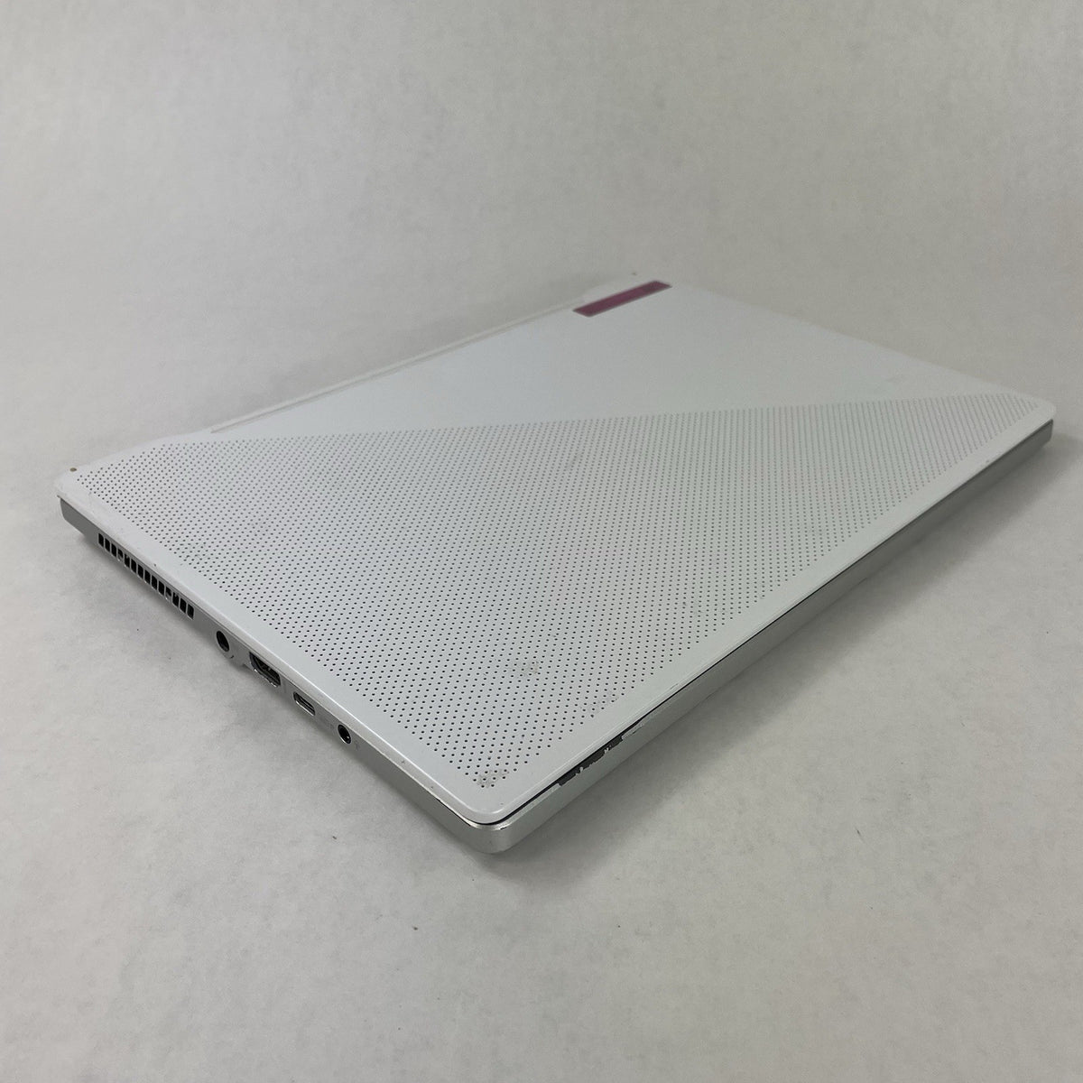 ASUS ROG GA401Q 14" Ryzen 9 5900HS 3.30GHz 16GB RAM RTX 3060 No SSD/OS/AC - READ11