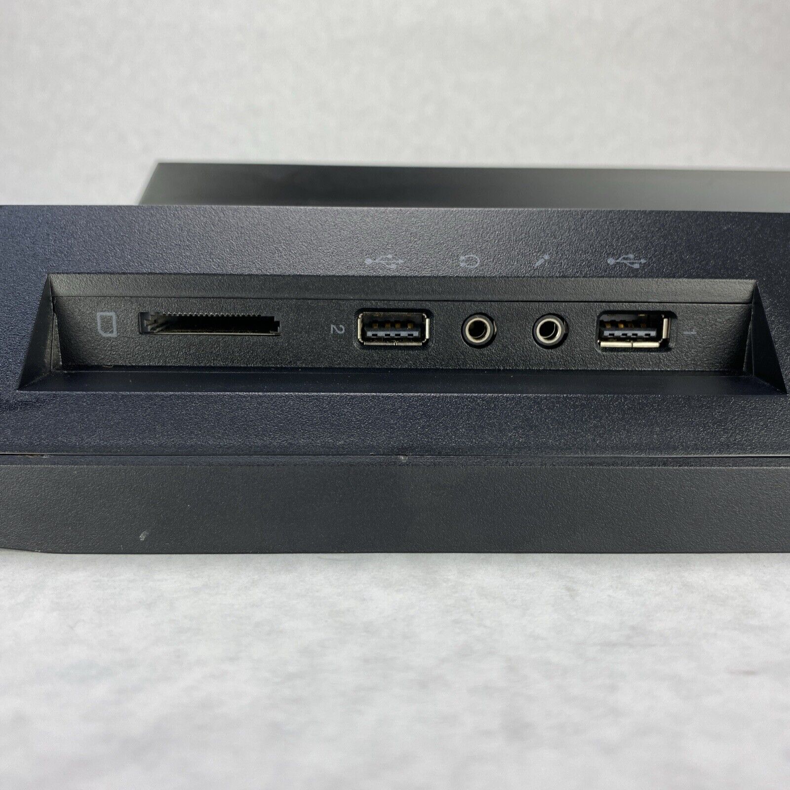 Lenovo ThinkCentre M72z 20" AIO Pentium G2020 2.90GHz 4GB RAM No Stand No HDD OS