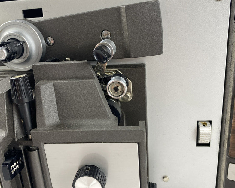 Bell & Howell Autoload 8MM Super 8 456A Movie Projector Lamp Does Not Work