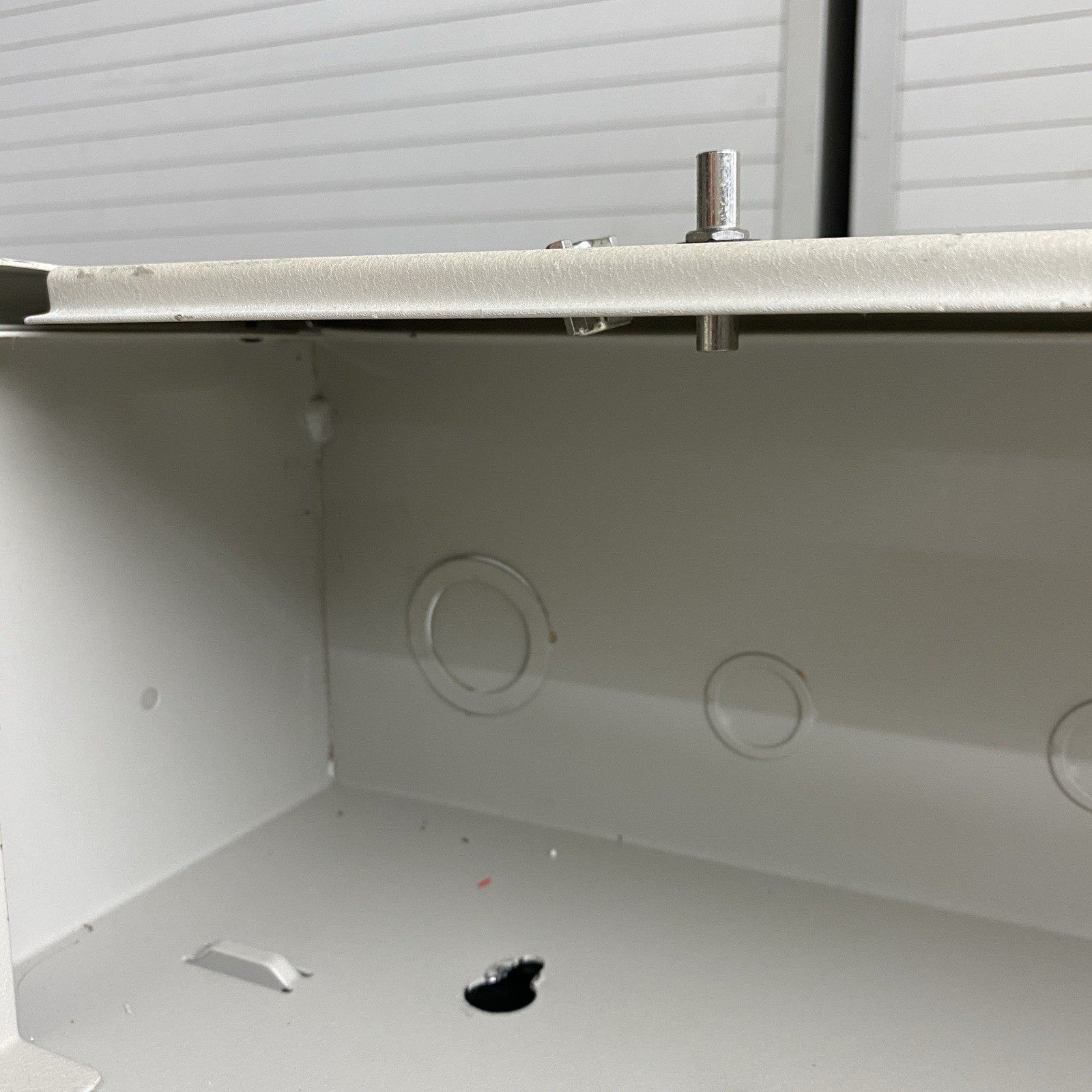 Middle Atlantic TOR-3-20SBK-13965 3SP Tilt Out Wall Rack Electronic Enclosure14