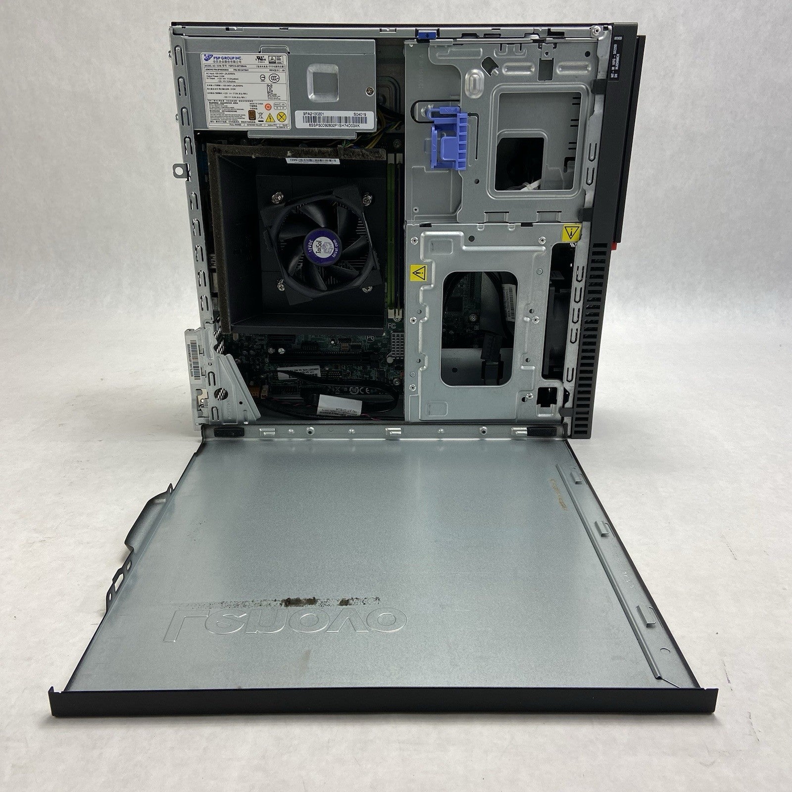 Lenovo ThinkCentre M900 SFF Intel Core i5-6500 3.2GHz 8GB RAM No HDD No OS8