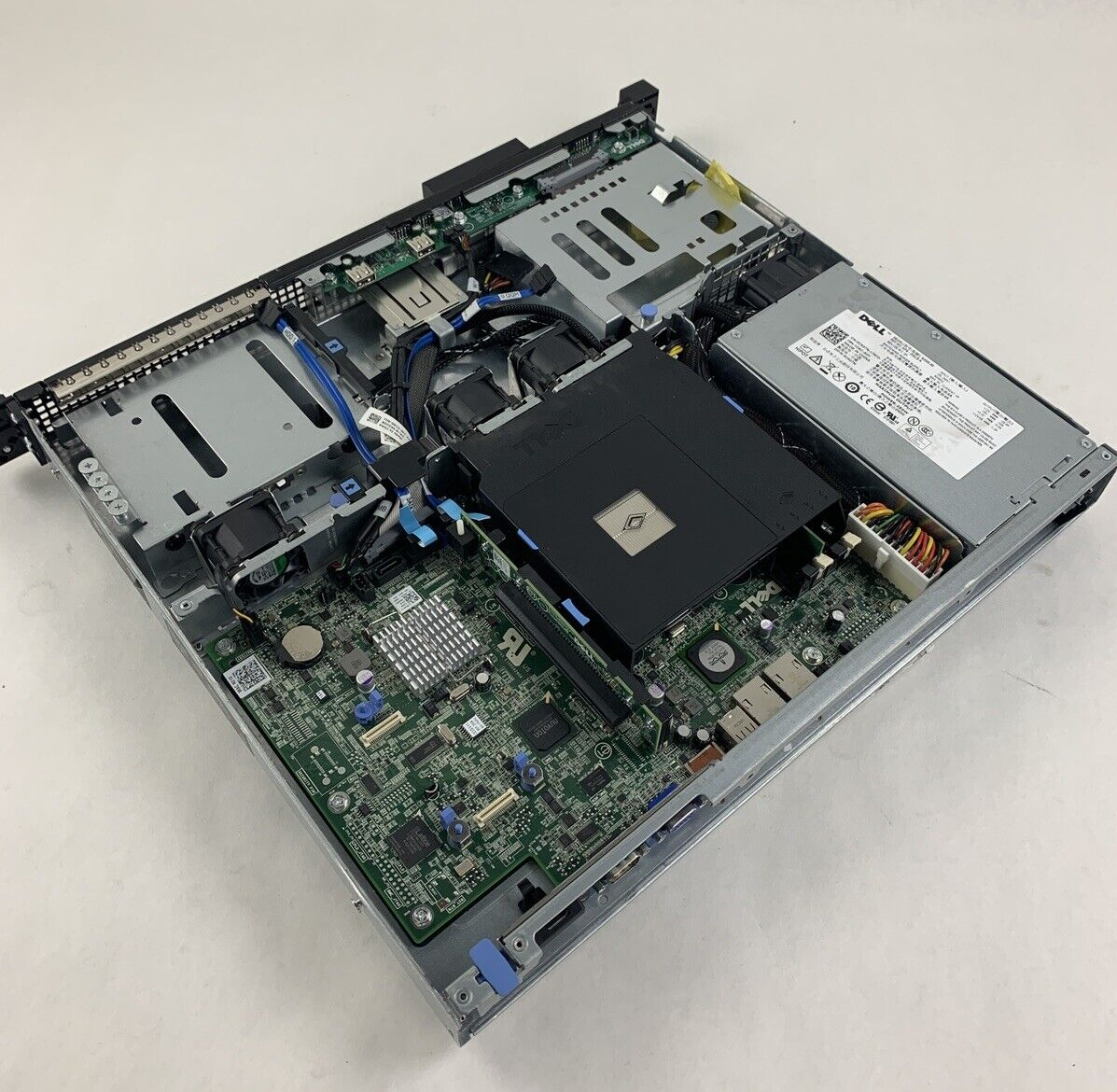 Dell Poweredge OEMR XL R210 Server 1xPentium G6950 2.8 GHz 1 GB Ram No OS No HDD
