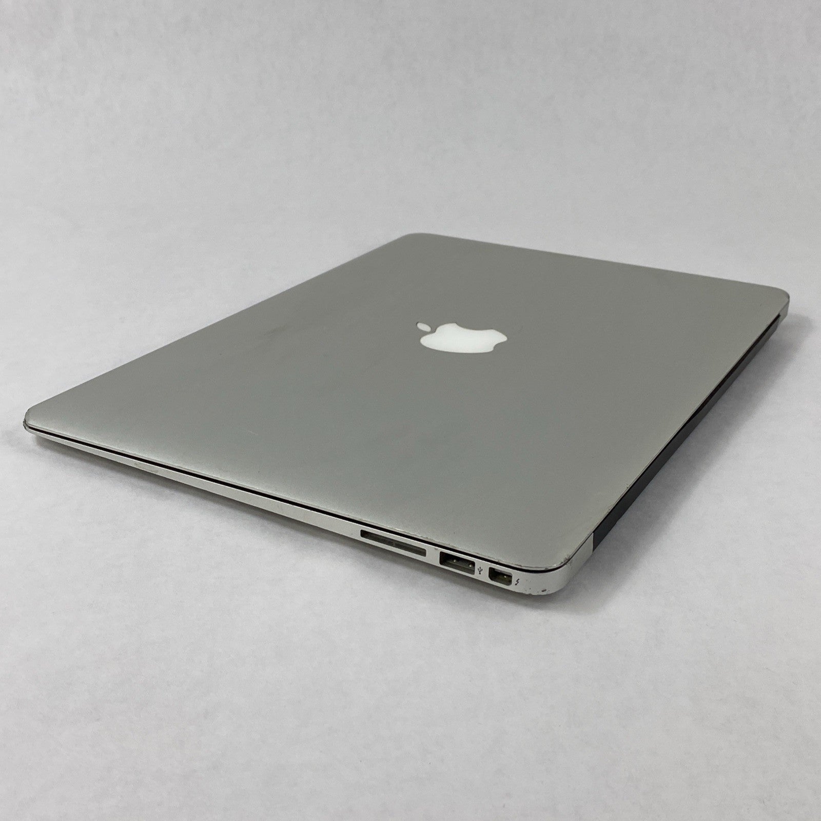 Apple MacBook Air A1369 2011 13" 1.7GHz i5 4GB RAM 250GB SSD os10.13.6 109Cycles15