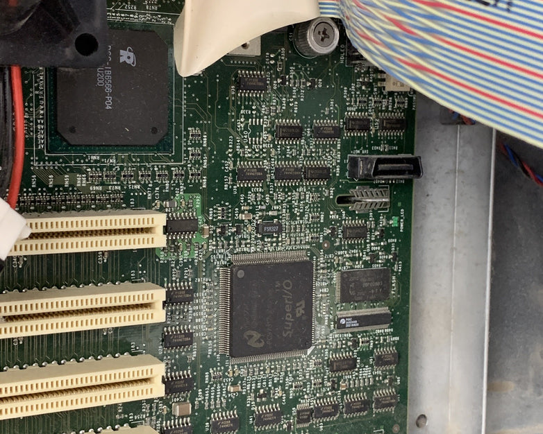 Dell Poweredge 1400 Intel Pentium iii 1.13 GHz 16 GB Ram No OS No HDD No Front