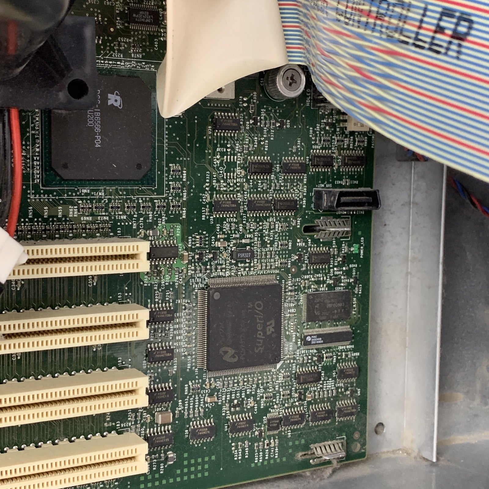 Dell Poweredge 1400 Intel Pentium iii 1.13 GHz 16 GB Ram No OS No HDD No Front