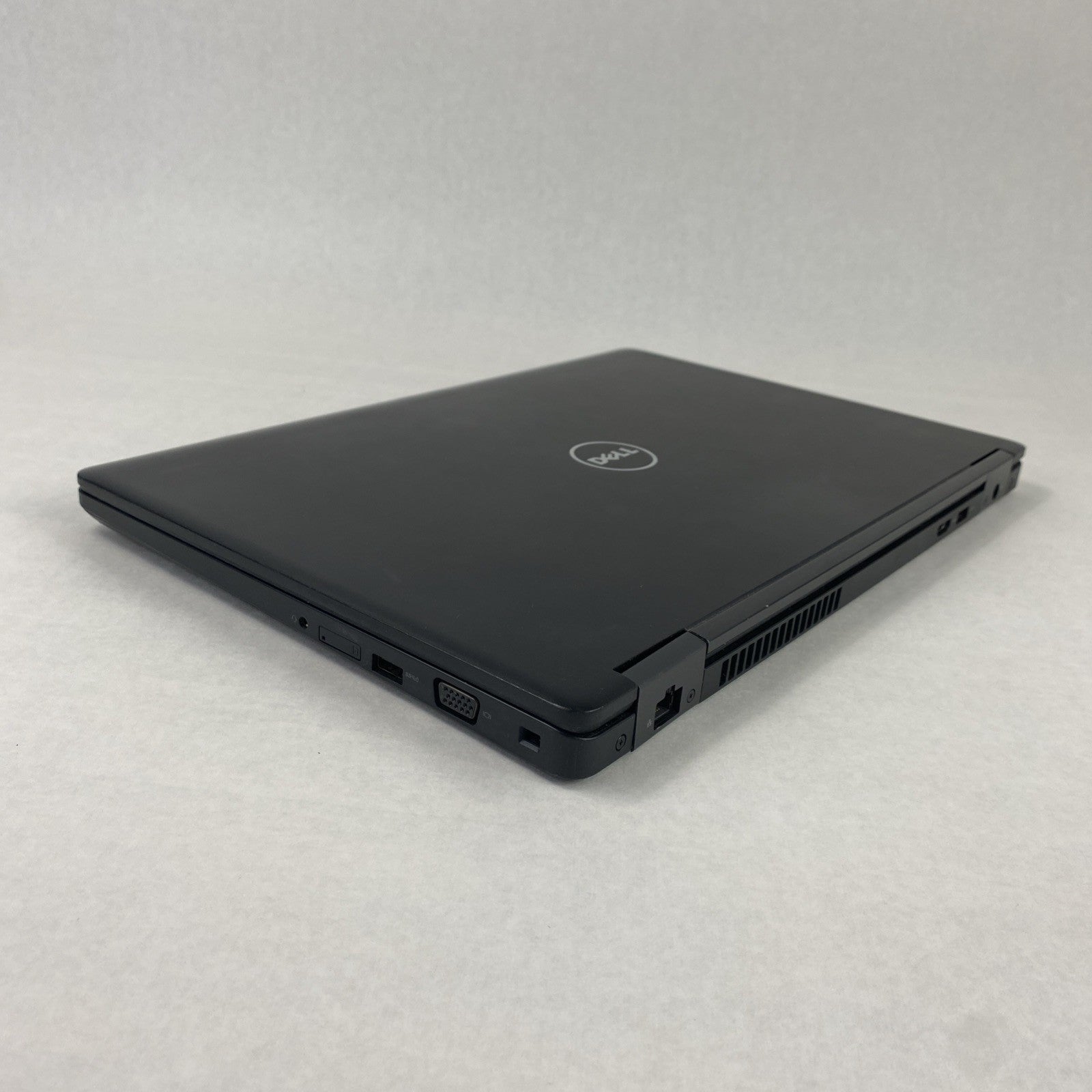 Dell Latitude 5580 Intel Core i5-7300U 2.60 GHz 8 GB RAM 15.6" No HDD No OS