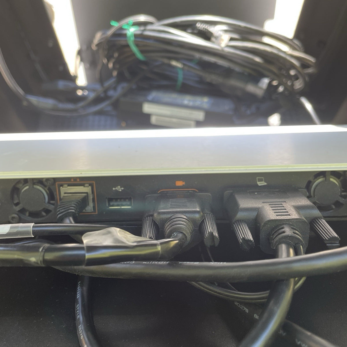 Cisco TelePresence 42" Conference System FS-L42056 TTC8-02 TTC7-18 C20 Tested16
