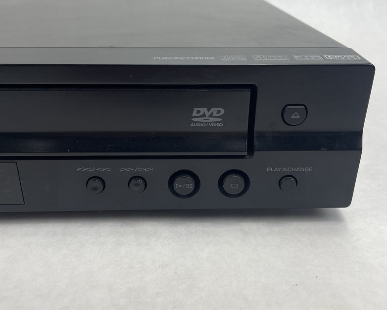 Yamaha  DVD-C750 DVD Player 5-Disc Progressive Scan Natural Sound