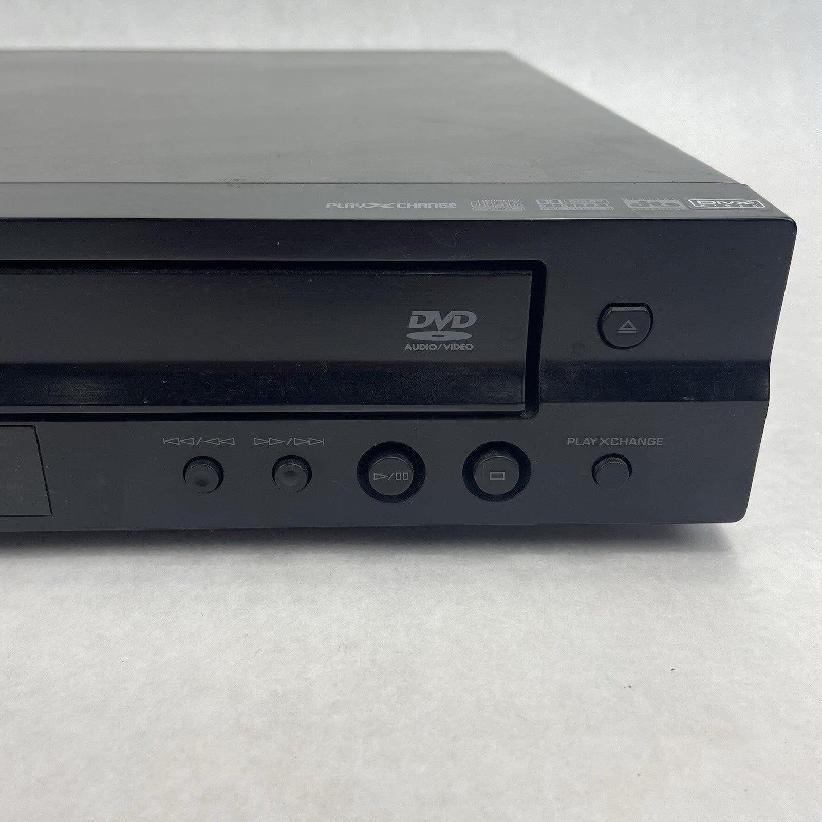 Yamaha  DVD-C750 DVD Player 5-Disc Progressive Scan Natural Sound