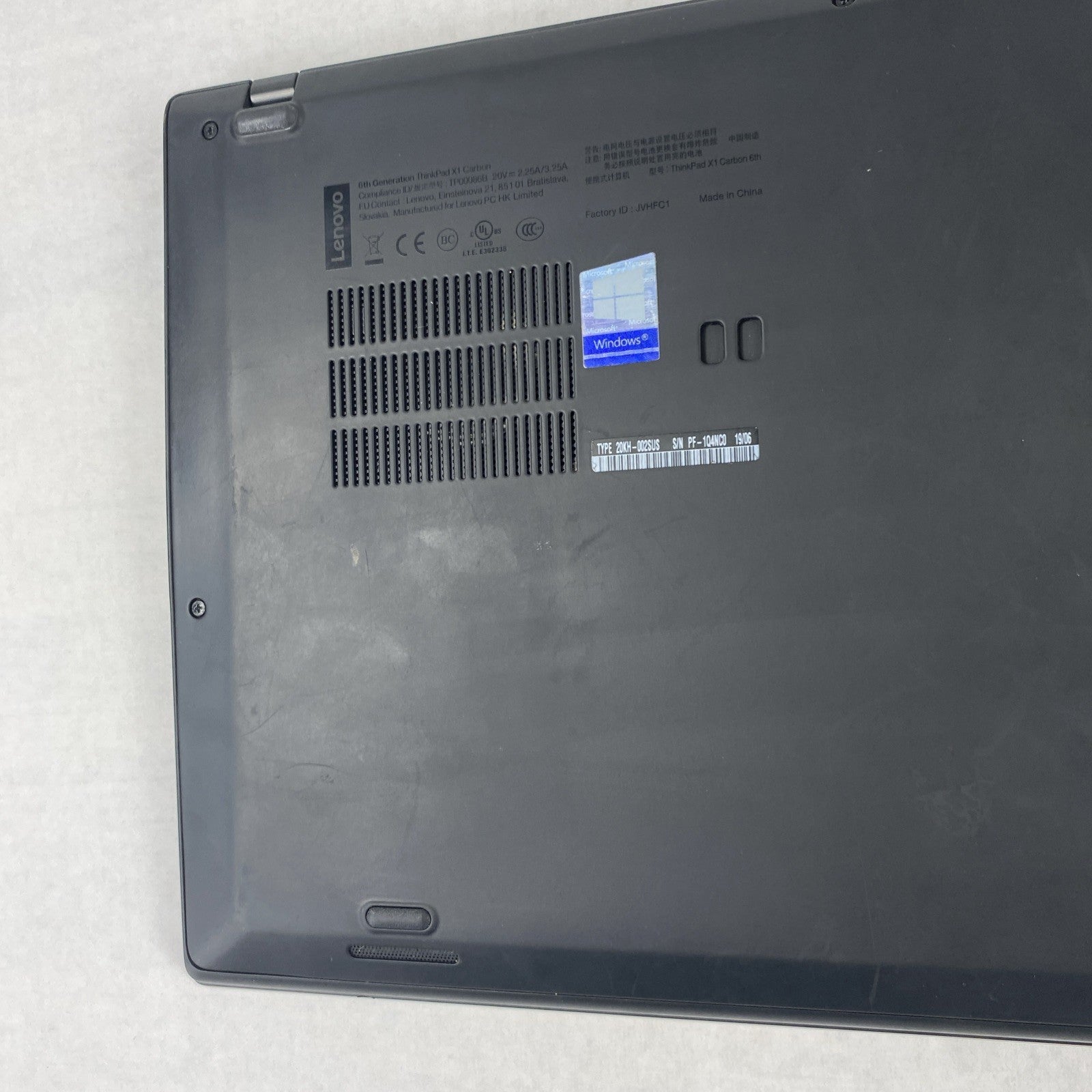 Lenovo ThinkPad X1 Carbon 6th Gen i5-8250U 1.6GHz 8GB RAM 14" No Batt. No HDD/OS