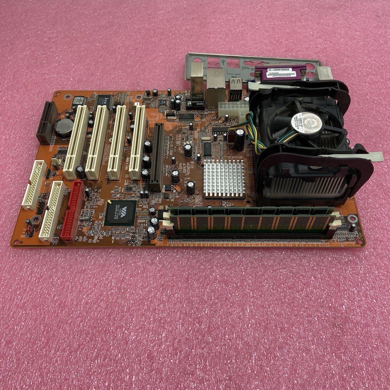 Syntax SVM266A Motherboard Intel Pentium 4 2.8GHz 1GB RAM w/IO Shield2