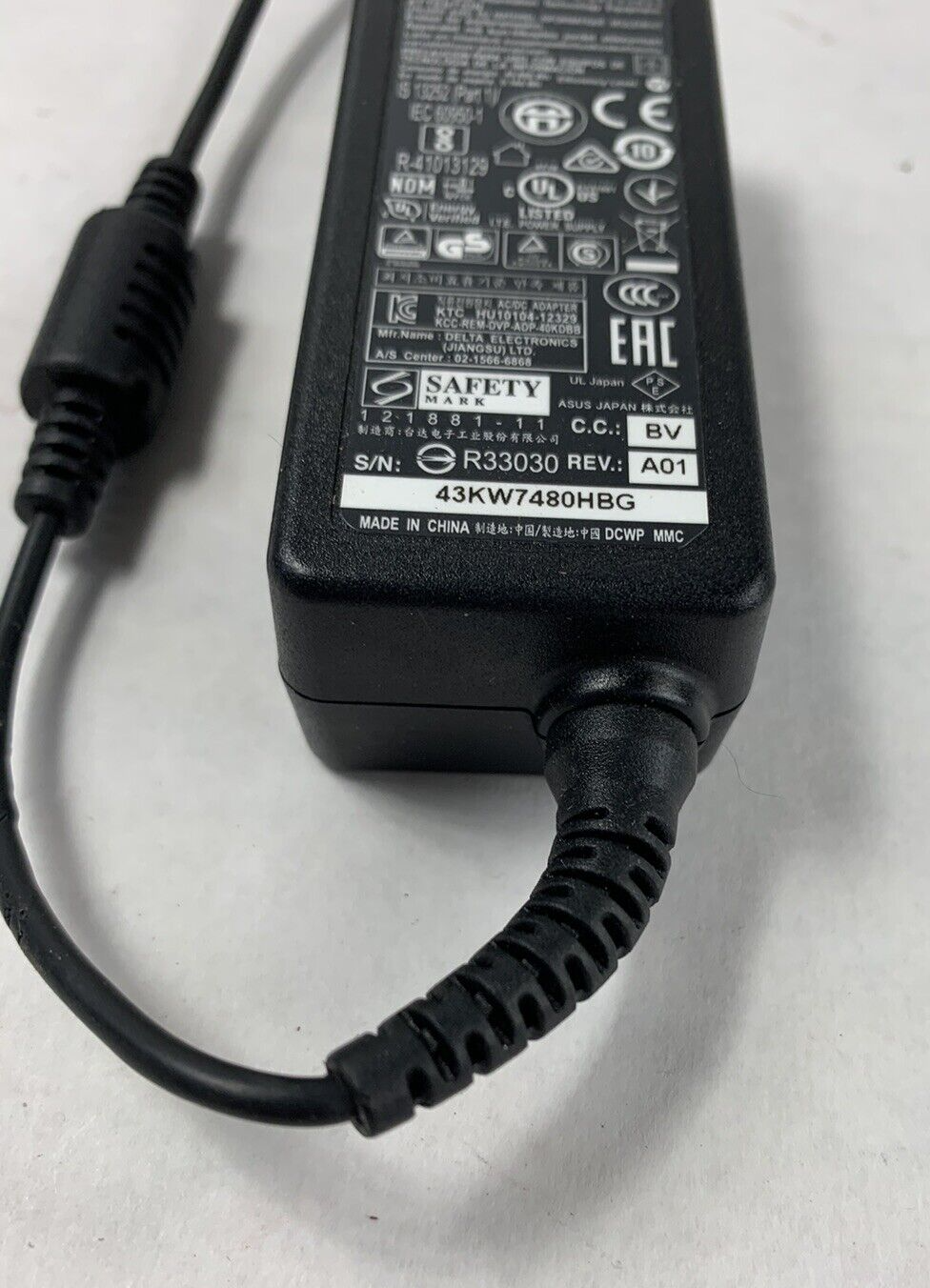 Lot of 100 Asus ADP-40KD BB AC Adapter  40W 19V 2.1A Tip 4.0mm