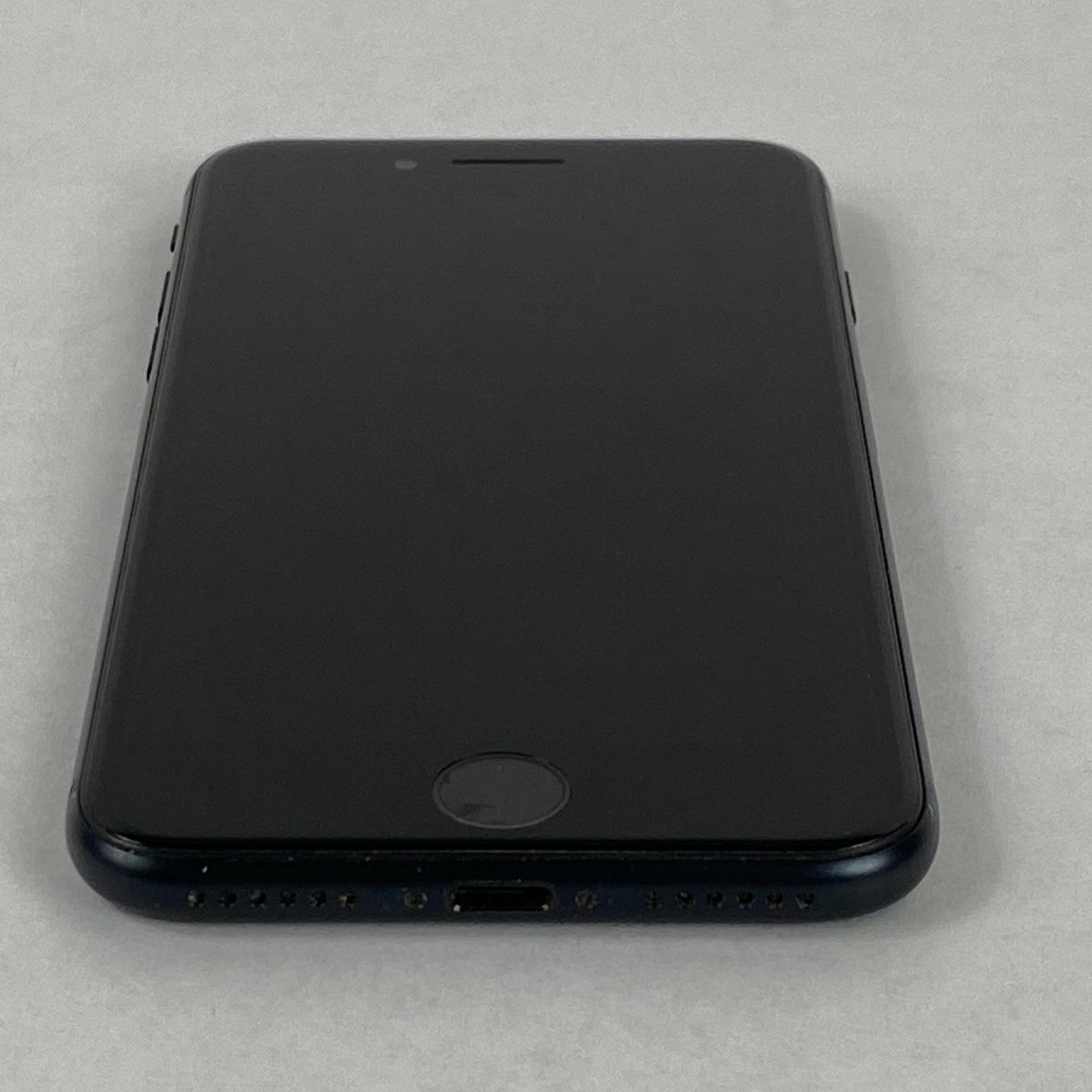 Apple iPhone SE 3 A2595 64GB T-Mobile 4.7" Midnight IOS 26.0.110