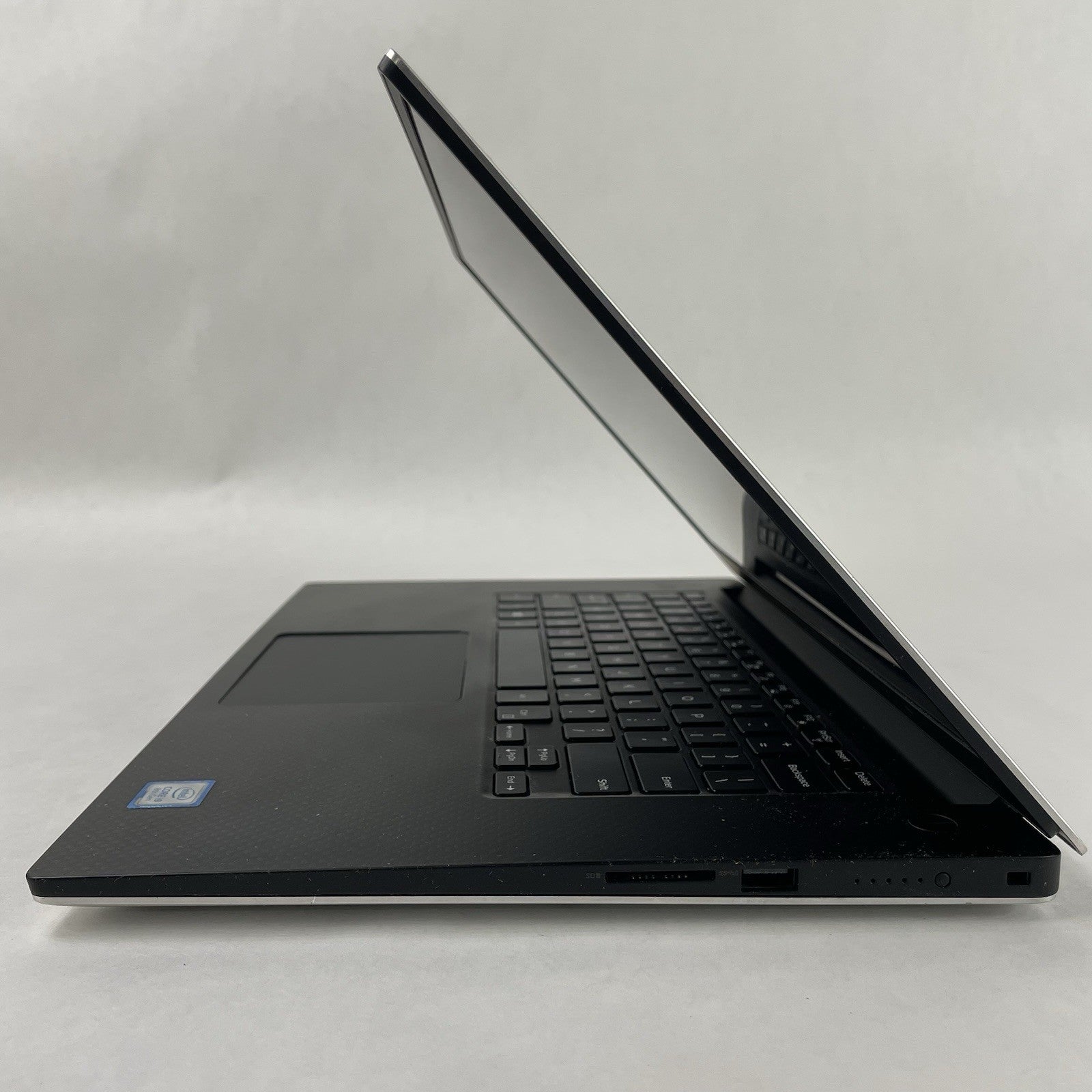 Dell Precision 5530 15.6" i9-8950HK 2.90 GHz 32 GB RAM No SSD/OS/AC5
