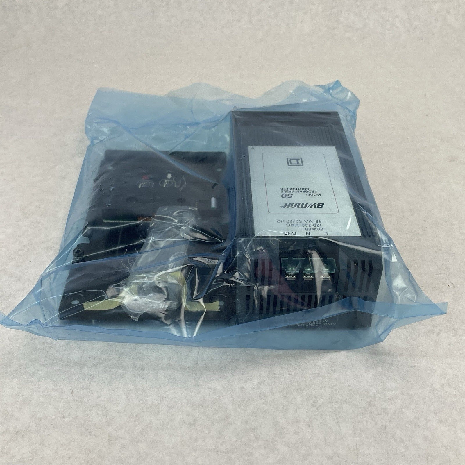 Square D 8005 CP-50 SY/MAX Model 50 Programmable Controller RT-108 Relay Module4