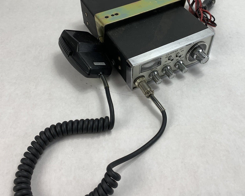 Dynascan Cobra 21 23-Channel AM CB Transceiver w/ Microphone