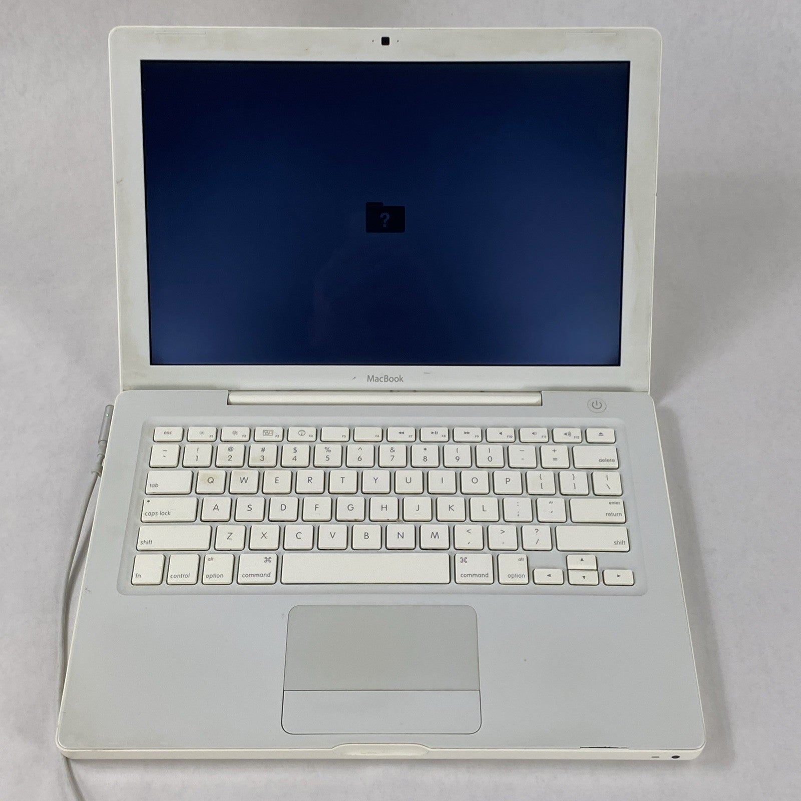Apple MacBook A1181 2008 13" 2.1GHz Core 2 Duo 1GB RAM No HDD No OS No Battery0